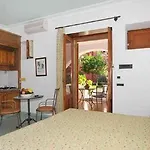 Fiorentino Aparthotel 4*